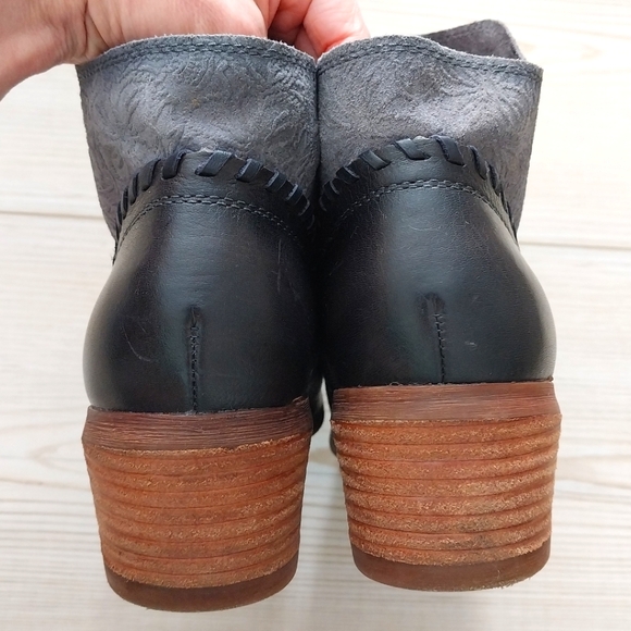 Comfortiva Corry Boots - Picture 4 of 8